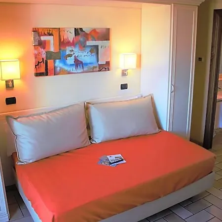 Borgo Castel Savelli 3* Grottaferrata