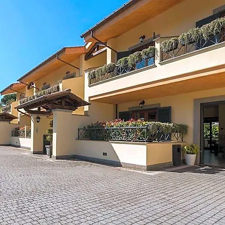 Hotel Borgo Castel Savelli 3*