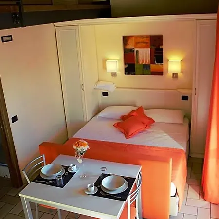 Borgo Castel Savelli 3*
